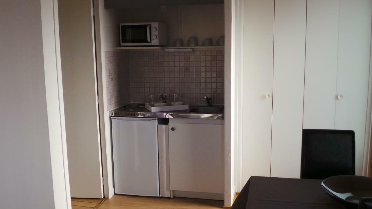 Studios Etape Du Lac Бурбон-Ланси Екстериор снимка
