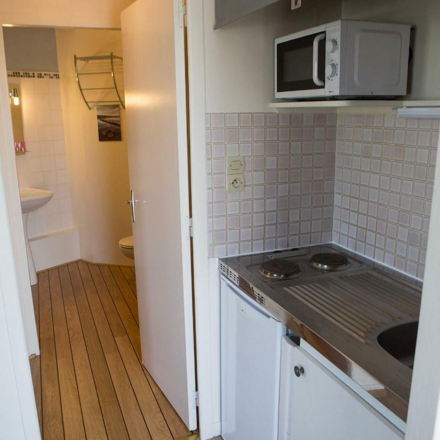 Studios Etape Du Lac Бурбон-Ланси Екстериор снимка