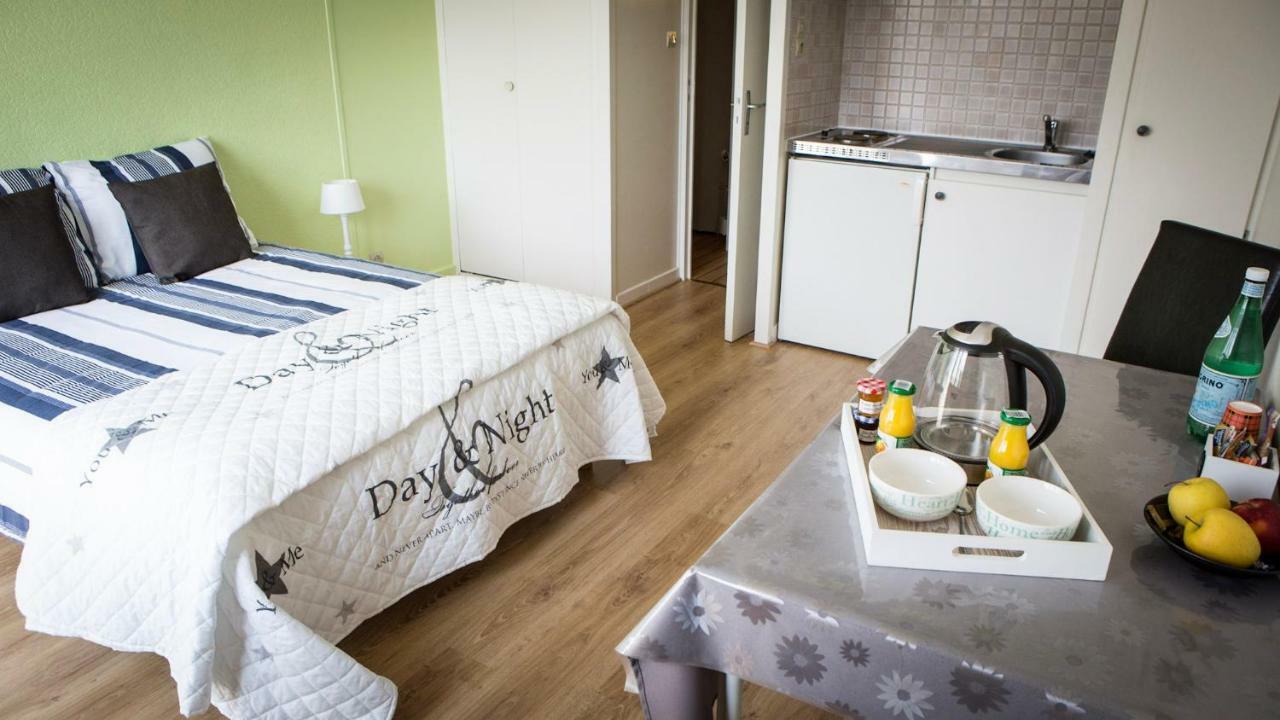Studios Etape Du Lac Бурбон-Ланси Екстериор снимка