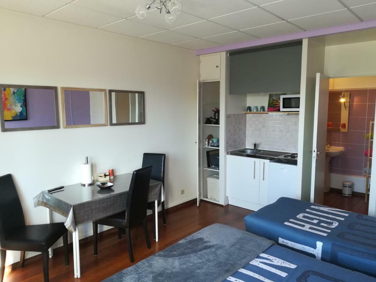 Studios Etape Du Lac Бурбон-Ланси Екстериор снимка